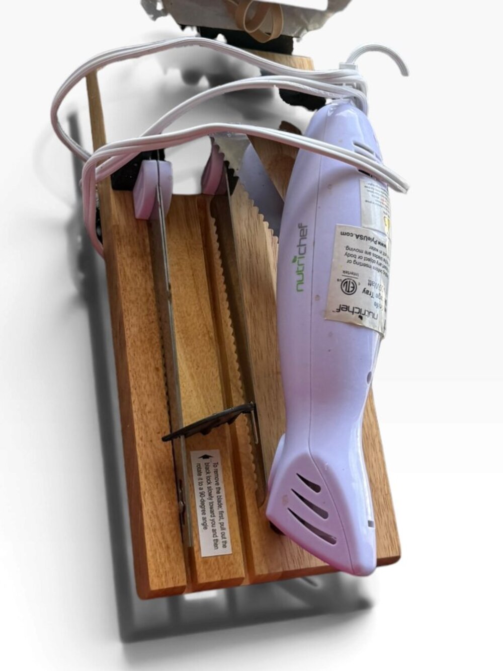 NutriChef 2-Blade Serrated Corded Electric Kitchen Knife – Purple w/ Wood Storag